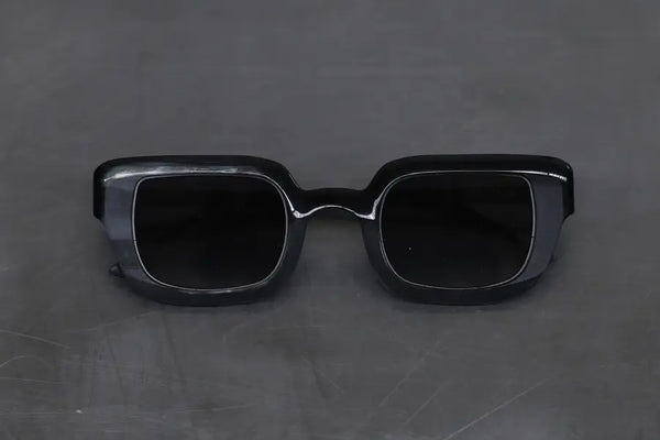 Rigards black and white framed gray lens glasses RG1087